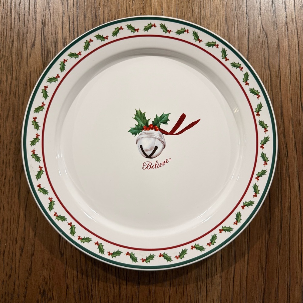 Hallmark POLAR EXPRESS 10" Christmas Cookie Dinner Plate BELIEVE Sleigh Bell